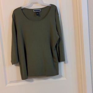 3/4 length shirt